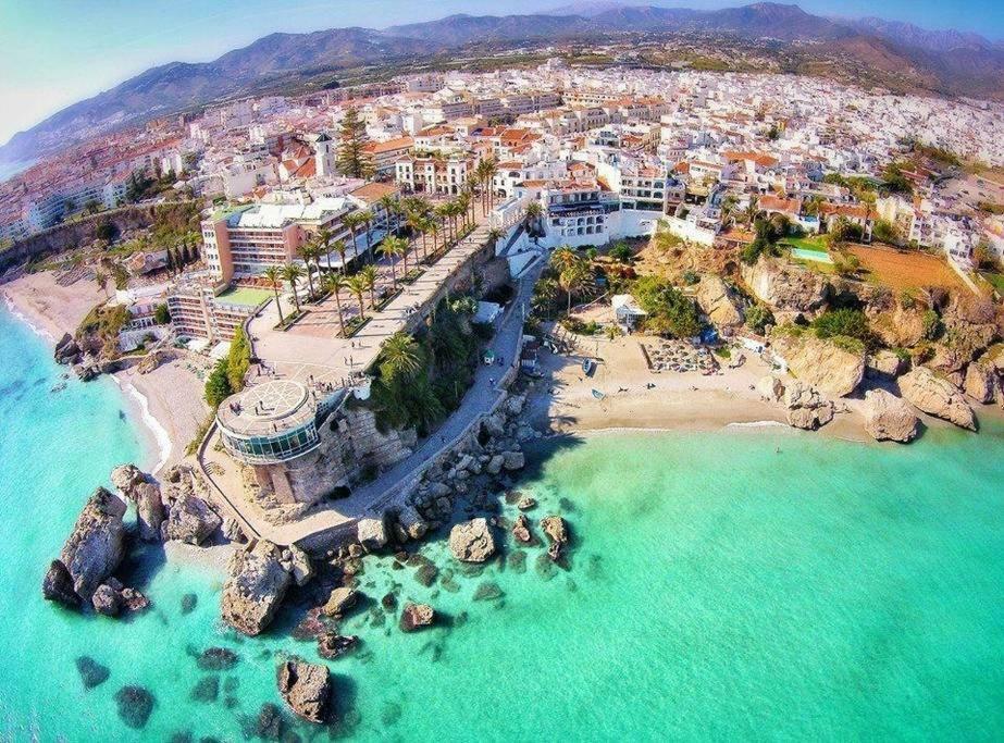 Casa Rocio En Nerja Apartment Exterior photo