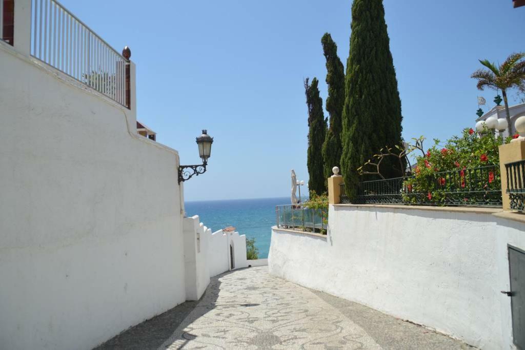 Casa Rocio En Nerja Apartment Exterior photo